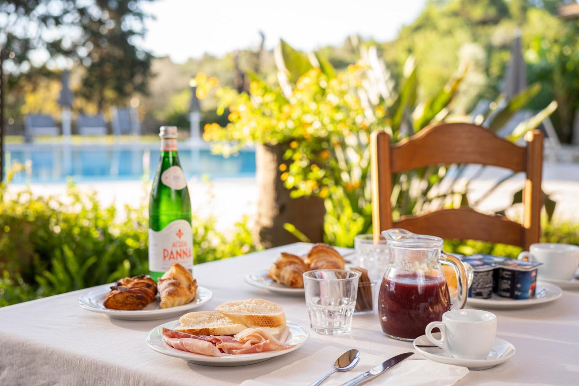 Hotel Masseria Le Pajare Presicce Exteriör bild